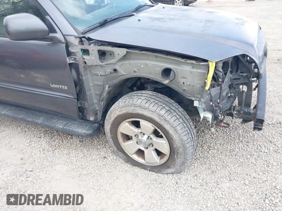 ✅ 2005 Toyota 4Runner Limited • VIN: JTEZT17R258006492 • Lot: 41877540. Wystawiony na IAAI z przebiegiem 174 868 mil. Bezpłatny archiwum sprzedaży aukcyjnych z USA i szczegółowy raport historii pojazdu na DreamBid. Zdjęcie 19.