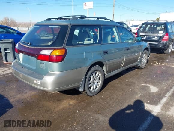 ✅ 2004 Subaru Legacy Outback • VIN: 4S3BH675X47640123 • Лот: 43869258. Опубликован ранее на IAAI с пробегом 294 399 миль. Бесплатный доступ к архиву аукционных продаж из США и подробный отчёт об истории автомобиля на DreamBid. Изображение 4.