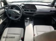 ✅ 2023 Lexus UX 250h Premium • VIN: JTHP6JBH9P2141328 • Lot: 77936744. Wystawiony na Copart z przebiegiem 16 270 mil. Bezpłatny archiwum sprzedaży aukcyjnych z USA i szczegółowy raport historii pojazdu na DreamBid. Zdjęcie 8.