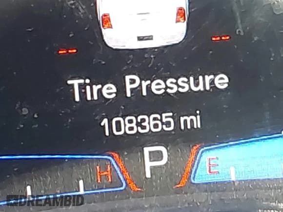 ✅ 2015 Chrysler 300 C • VIN: 2C3CCAEG4FH842008 • Lot: 43070434. Wystawiony na IAAI z przebiegiem 108 365 mil. Bezpłatny archiwum sprzedaży aukcyjnych z USA i szczegółowy raport historii pojazdu na DreamBid. Zdjęcie 15.