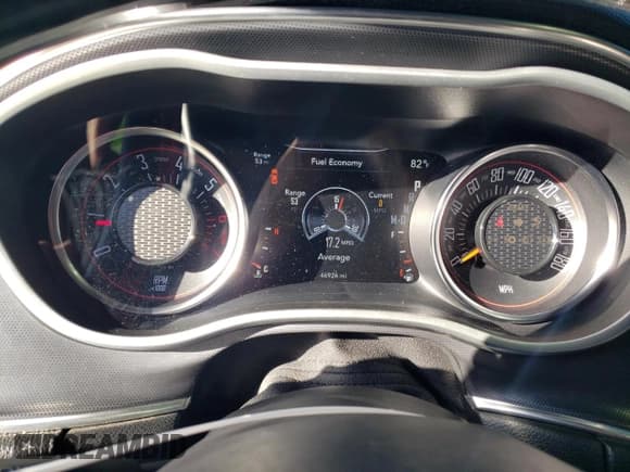 ✅ 2017 Dodge Challenger T/A 392 • VIN: 2C3CDZFJ2HH588906 • Lot: 76958264. Wystawiony na Copart z przebiegiem 46 926 mil. Bezpłatny archiwum sprzedaży aukcyjnych z USA i szczegółowy raport historii pojazdu na DreamBid. Zdjęcie 9.