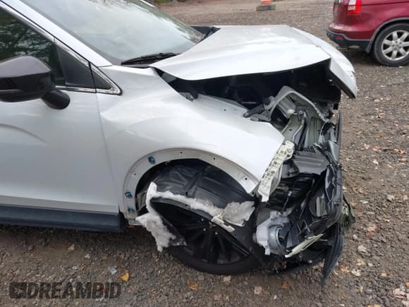 ✅ 2022 Mitsubishi Eclipse Cross LE • VIN: JA4ASVAA7NZ059434 • Lot: 43519906. Listed on IAAI with 87,672 mi. Free auction sales archive from the USA and detailed vehicle history report at DreamBid. Image 6.