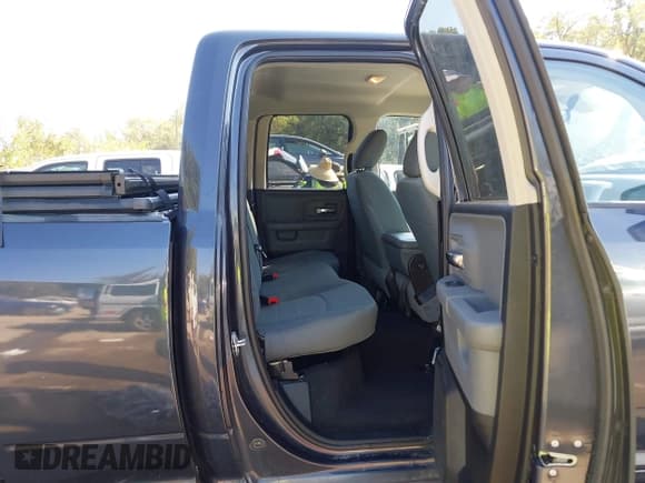 ✅ 2018 Ram 1500 Big Horn • VIN: 1C6RR7GG3JS306826 • Lot: 43319421. Listed on IAAI with 126,798 mi. Free auction sales archive from the USA and detailed vehicle history report at DreamBid. Image 8.