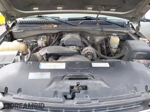 ✅ 2000 Chevrolet Silverado 2500 LS • VIN: 1GCGK29U4YE309544 • Lot: 42115349. Listed on IAAI with 227,652 mi. Free auction sales archive from the USA and detailed vehicle history report at DreamBid. Image 10.