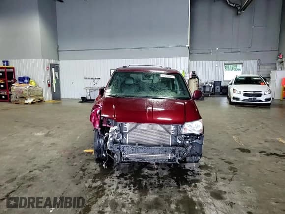 ✅ 2019 Dodge Grand Caravan SXT • VIN: 2C4RDGCG0KR726026 • Лот: 62138105. Опубликован ранее на Copart с пробегом 139 709 миль. Бесплатный доступ к архиву аукционных продаж из США и подробный отчёт об истории автомобиля на DreamBid. Изображение 15.