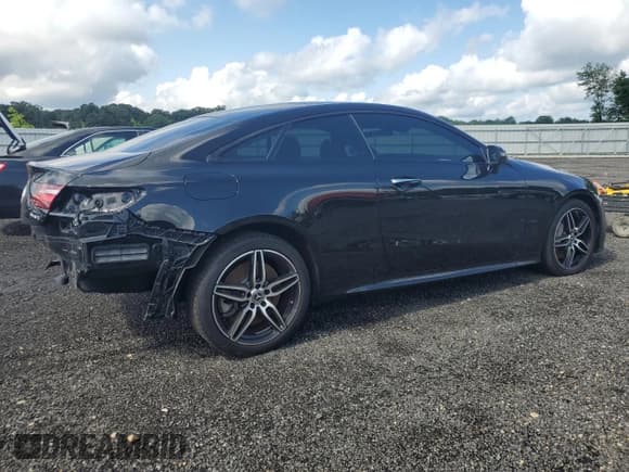 ✅ 2019 Mercedes-Benz E 450 • VIN: WDD1J6JB1KF105494 • Лот: 64647025. Опубликован ранее на Copart с пробегом 68 049 миль. Бесплатный доступ к архиву аукционных продаж из США и подробный отчёт об истории автомобиля на DreamBid. Изображение 3.