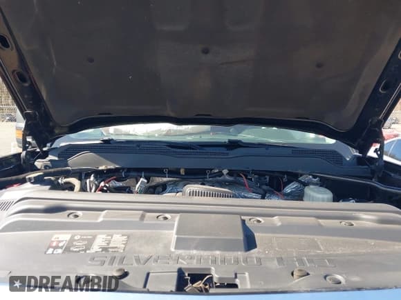 ✅ 2015 Chevrolet Silverado 2500HD LT • VIN: 1GC1KVEG9FF608249 • Lot: 41764810. Wystawiony na IAAI z przebiegiem 102 047 mil. Bezpłatny archiwum sprzedaży aukcyjnych z USA i szczegółowy raport historii pojazdu na DreamBid. Zdjęcie 10.