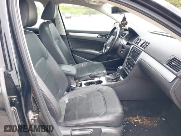 ✅ 2013 Volkswagen Passat SE • VIN: 1VWBH7A33DC000739 • Лот: 42348369. Опубликован ранее на IAAI с пробегом 154 793 миль. Бесплатный доступ к архиву аукционных продаж из США и подробный отчёт об истории автомобиля на DreamBid. Изображение 5.