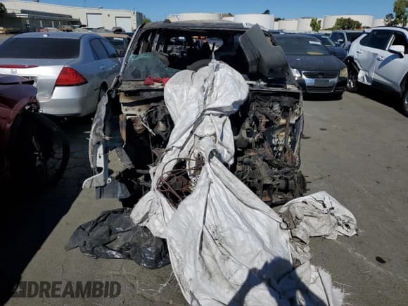 ✅ 2004 Chevrolet Suburban Z71 • VIN: 3GNFK16Z74G157145 • Лот: 67691234. Опубликован ранее на Copart с пробегом Не указан. Бесплатный доступ к архиву аукционных продаж из США и подробный отчёт об истории автомобиля на DreamBid. Изображение 5.