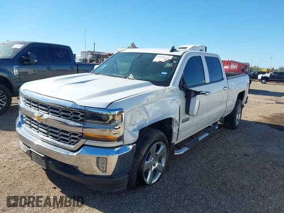 ✅ 2018 Chevrolet Silverado 1500 LT • VIN: 3GCPCREC6JG482791 • Lot: 43519455. Wystawiony na IAAI z przebiegiem 174 730 mil. Bezpłatny archiwum sprzedaży aukcyjnych z USA i szczegółowy raport historii pojazdu na DreamBid. Zdjęcie 16.