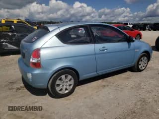 ✅ 2008 Hyundai Accent GS • VIN: KMHCM36C98U093301 • Лот: 63564783. Опубликован ранее на Copart с пробегом 94 773 миль. Бесплатный доступ к архиву аукционных продаж из США и подробный отчёт об истории автомобиля на DreamBid. Изображение 3.