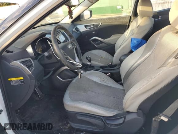 ✅ 2012 Hyundai Veloster w/Gray Int • VIN: KMHTC6AD4CU023542 • Lot: 84908764. Listed on Copart with 131,352 mi. Free auction sales archive from the USA and detailed vehicle history report at DreamBid. Image 7.