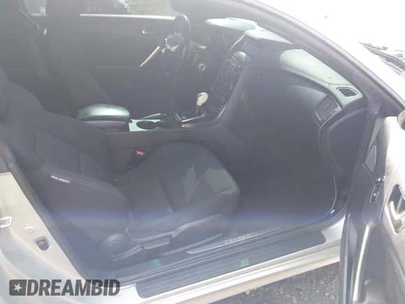 2013 Hyundai Genesis Coupe Premium with VIN KMHHT6KD8DU086648, listed as a IAAI auction lot 43314230 with 114,245 mi miles and . Bid and sale history available at DreamBid. Image 5.