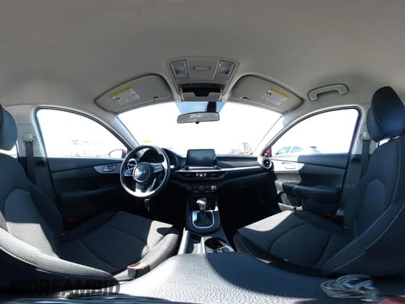 ✅ 2024 Kia Forte LXS • VIN: 3KPF24AD9RE768884 • Lot: 43324097. Wystawiony na IAAI z przebiegiem 15 257 mil. Bezpłatny archiwum sprzedaży aukcyjnych z USA i szczegółowy raport historii pojazdu na DreamBid. Zdjęcie 19.