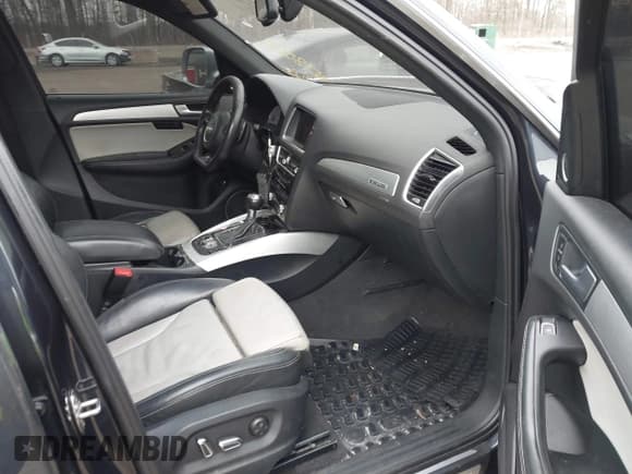 ✅ 2014 Audi SQ5 Premium Plus • VIN: WA1CGAFP4EA126084 • Lot: 41678066. Listed on IAAI with 154,131 mi. Free auction sales archive from the USA and detailed vehicle history report at DreamBid. Image 5.