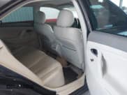 ✅ 2011 Toyota Camry LE • VIN: 4T1BF3EK8BU202501 • Lot: 43703004. Wystawiony na IAAI z przebiegiem 160 828 mil. Bezpłatny archiwum sprzedaży aukcyjnych z USA i szczegółowy raport historii pojazdu na DreamBid. Zdjęcie 8.