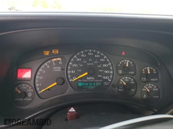 ✅ 2001 Chevrolet Silverado 2500HD LS • VIN: 1GCHC23G51F185241 • Lot: 57222815. Wystawiony na Copart z przebiegiem 144 007 mil. Bezpłatny archiwum sprzedaży aukcyjnych z USA i szczegółowy raport historii pojazdu na DreamBid. Zdjęcie 9.