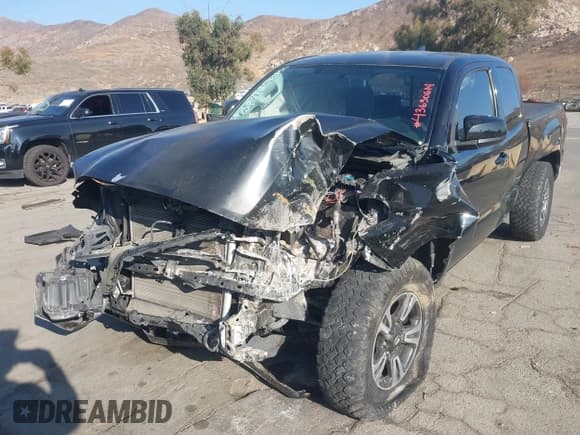 ✅ 2017 Toyota Tacoma SR • VIN: 5TFRX5GN8HX099610 • Lot: 43630614. Wystawiony na IAAI z przebiegiem Nie podano. Bezpłatny archiwum sprzedaży aukcyjnych z USA i szczegółowy raport historii pojazdu na DreamBid. Zdjęcie 17.