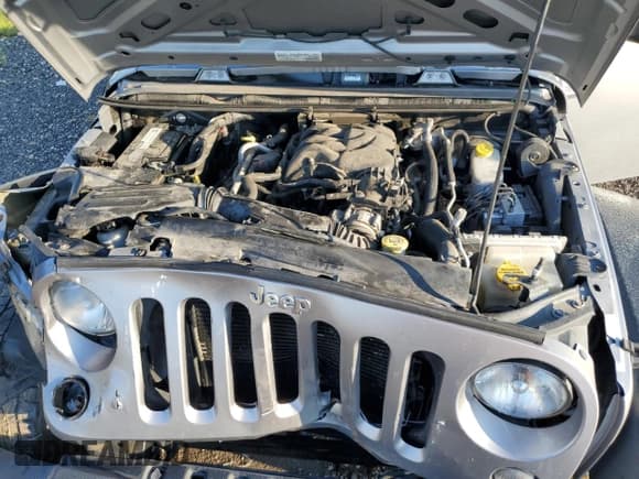 ✅ 2018 Jeep Wrangler Unlimited Sport S • VIN: 1C4BJWDG3JL834358 • Lot: 56673965. Listed on Copart with 85,977 mi. Free auction sales archive from the USA and detailed vehicle history report at DreamBid. Image 11.