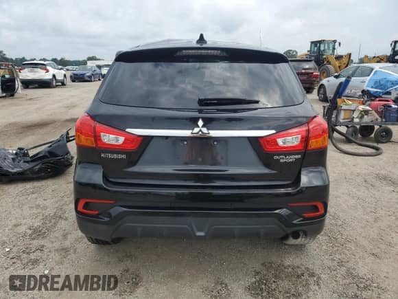 2018 Mitsubishi Outlander ES with VIN JA4AP3AUXJU019632, listed as a Copart auction lot 70927255 with 114,170 mi miles and Salvage title. Bid and sale history available at DreamBid. Image 6.