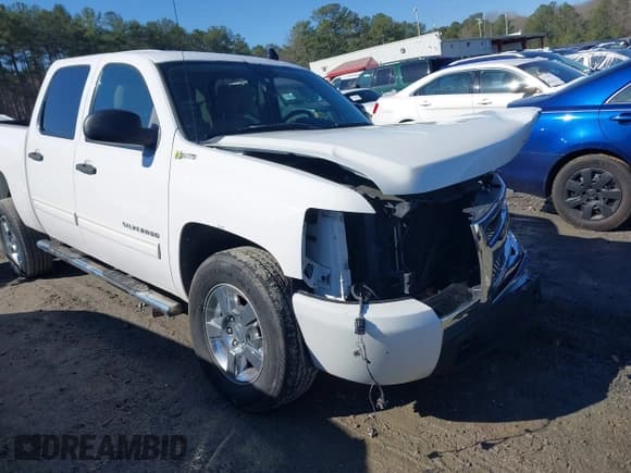 ✅ 2011 Chevrolet Silverado 1500 1HY • VIN: 3GCUKUEJ8BG300341 • Lot: 41749718. Listed on IAAI with 153,148 mi. Free auction sales archive from the USA and detailed vehicle history report at DreamBid. Image 1.