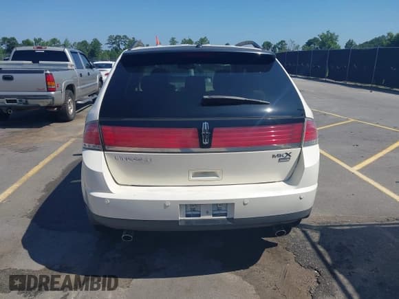 ✅ 2007 Lincoln MKX • VIN: 2LMDU68C87BJ39227 • Lot: 42589160. Listed on IAAI with 275,927 mi. Free auction sales archive from the USA and detailed vehicle history report at DreamBid. Image 16.