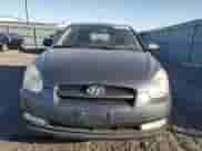 2011 Hyundai Accent L z VIN KMHCN3BC1BU206166, wystawiony jako Copart lot #82101005 z przebiegiem 192 236 mil mil oraz Szkoda całkowita • Salvage title. Historia ofert i sprzedaży dostępna na DreamBid. Obrazek 5.