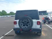 ✅ 2023 Jeep Wrangler Rubicon • VIN: 1C4JJXR64PW586405 • Lot: 42318989. Wystawiony na IAAI z przebiegiem 26 493 mil. Bezpłatny archiwum sprzedaży aukcyjnych z USA i szczegółowy raport historii pojazdu na DreamBid. Zdjęcie 16.