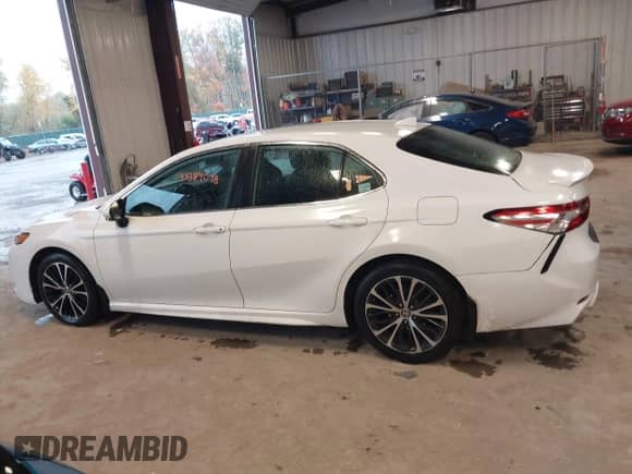 2020 Toyota Camry SE with VIN 4T1M11BK7LU001982, listed as a IAAI auction lot 43384048 with 80,736 mi miles and . Bid and sale history available at DreamBid. Image 14.