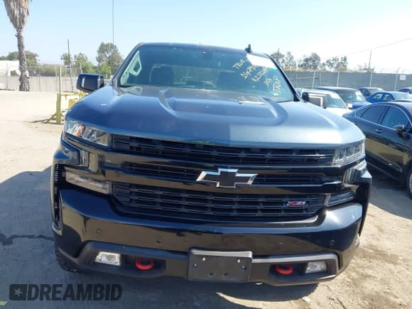 ✅ 2019 Chevrolet Silverado 1500 LT Trail Boss • VIN: 1GCPYFED9KZ332149 • Lot: 42720046. Wystawiony na IAAI z przebiegiem 89 370 mil. Bezpłatny archiwum sprzedaży aukcyjnych z USA i szczegółowy raport historii pojazdu na DreamBid. Zdjęcie 6.