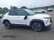 2025 Chevrolet TrailBlazer RS с VIN KL79MUSLXSB042240, выставлен на аукционе IAAI как лот 42485060 с пробегом 6 141 миль миль и . История ставок и продаж доступна на DreamBid. Изображение 13.
