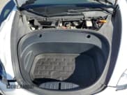 ✅ 2023 Tesla Model 3 • VIN: 5YJ3E1EA8PF515930 • Lot: 69695095. Wystawiony na Copart z przebiegiem 27 004 mil. Bezpłatny archiwum sprzedaży aukcyjnych z USA i szczegółowy raport historii pojazdu na DreamBid. Zdjęcie 11.