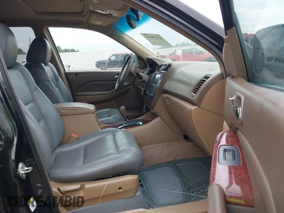 ✅ 2006 Acura MDX • VIN: 2HNYD18276H550006 • Lot: 43270143. Wystawiony na IAAI z przebiegiem 218 466 mil. Bezpłatny archiwum sprzedaży aukcyjnych z USA i szczegółowy raport historii pojazdu na DreamBid. Zdjęcie 5.