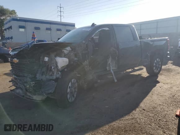 ✅ 2025 Chevrolet Silverado 2500HD Custom • VIN: 2GC4KME73S1178744 • Lot: 68050095. Wystawiony na Copart z przebiegiem Nie podano. Bezpłatny archiwum sprzedaży aukcyjnych z USA i szczegółowy raport historii pojazdu na DreamBid. Zdjęcie 1.