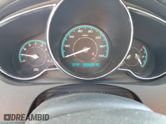 ✅ 2010 Chevrolet Malibu 1LT • VIN: 1G1ZC5E08AF174474 • Lot: 87068385. Wystawiony na Copart z przebiegiem 233 073 mil. Bezpłatny archiwum sprzedaży aukcyjnych z USA i szczegółowy raport historii pojazdu na DreamBid. Zdjęcie 9.