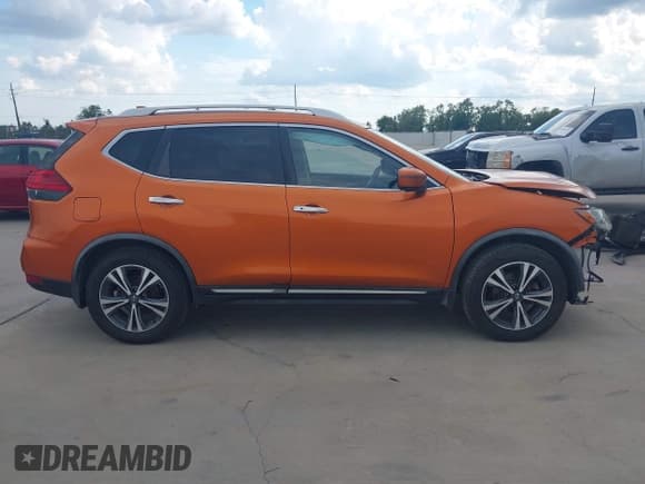 ✅ 2017 Nissan Rogue SV • VIN: JN8AT2MTXHW399119 • Lot: 43404429. Listed on IAAI with 95,732 mi. Free auction sales archive from the USA and detailed vehicle history report at DreamBid. Image 13.