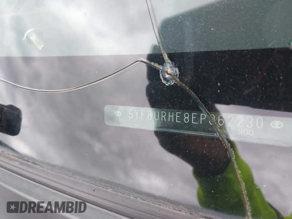 ✅ 2014 Toyota Corolla L • VIN: 5YFBURHE8EP062230 • Lot: 42892843. Wystawiony na IAAI z przebiegiem 167 396 mil. Bezpłatny archiwum sprzedaży aukcyjnych z USA i szczegółowy raport historii pojazdu na DreamBid. Zdjęcie 9.