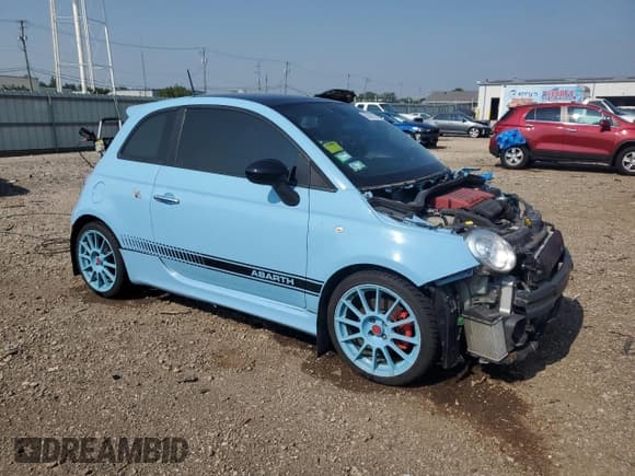 ✅ 2017 FIAT 500 Abarth • VIN: 3C3CFFFH6HT524042 • Lot: 63830245. Wystawiony na Copart z przebiegiem Nie podano. Bezpłatny archiwum sprzedaży aukcyjnych z USA i szczegółowy raport historii pojazdu na DreamBid. Zdjęcie 4.