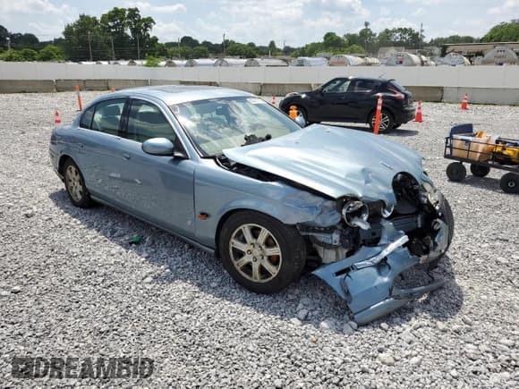 ✅ 2003 Jaguar S-Type • VIN: SAJEA01T13FM91421 • Лот: 62211735. Опубликован ранее на Copart с пробегом Не указан. Бесплатный доступ к архиву аукционных продаж из США и подробный отчёт об истории автомобиля на DreamBid. Изображение 4.