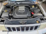 ✅ 2007 Jeep Commander Overland • VIN: 1J8HG68257C671205 • Лот: 82602575. Опубликован ранее на Copart с пробегом 159 536 миль. Бесплатный доступ к архиву аукционных продаж из США и подробный отчёт об истории автомобиля на DreamBid. Изображение 12.