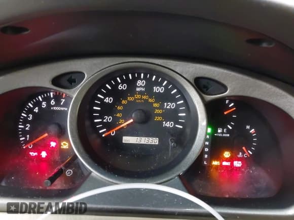 ✅ 2001 Toyota Highlander • VIN: JTEHF21A610036762 • Lot: 43724178. Wystawiony na IAAI z przebiegiem 131 330 mil. Bezpłatny archiwum sprzedaży aukcyjnych z USA i szczegółowy raport historii pojazdu na DreamBid. Zdjęcie 7.