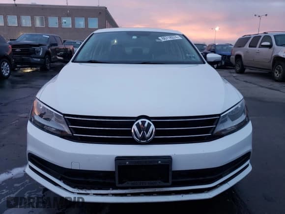 ✅ 2015 Volkswagen Jetta SE • VIN: 3VWD07AJ7FM256186 • Лот: 86718074. Опубликован ранее на Copart с пробегом 83 778 миль. Бесплатный доступ к архиву аукционных продаж из США и подробный отчёт об истории автомобиля на DreamBid. Изображение 5.