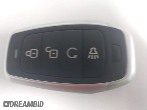 ✅ 2021 Chevrolet Silverado 1500 RST • VIN: 1GCPWDED1MZ155481 • Lot: 42238887. Wystawiony na IAAI z przebiegiem Nie podano. Bezpłatny archiwum sprzedaży aukcyjnych z USA i szczegółowy raport historii pojazdu na DreamBid. Zdjęcie 11.