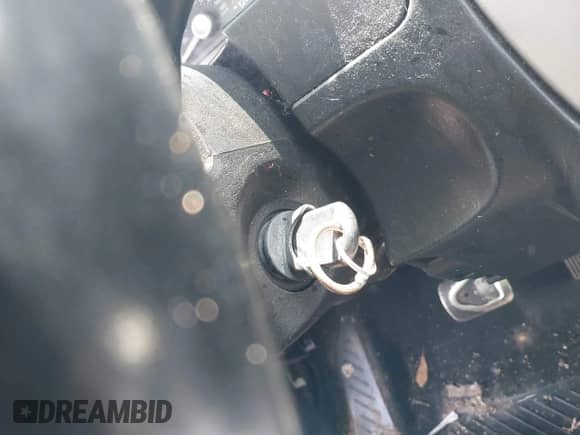 2005 Mercury Mariner Luxury z VIN 4M2YU561X5DJ09502, wystawiony jako IAAI lot #37069354 z przebiegiem Nie podano mil oraz . Historia ofert i sprzedaży dostępna na DreamBid. Obrazek 11.