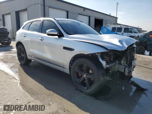 ✅ 2019 Jaguar F-Pace S • VIN: SADCM2FV2KA356838 • Lot: 80522205. Wystawiony na Copart z przebiegiem 100 740 mil. Bezpłatny archiwum sprzedaży aukcyjnych z USA i szczegółowy raport historii pojazdu na DreamBid. Zdjęcie 4.