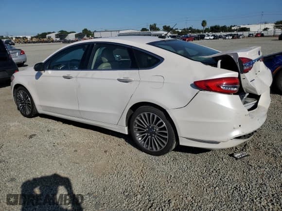 ✅ 2018 Ford Fusion SE • VIN: 3FA6P0LU6JR181021 • Лот: 81922805. Опубликован ранее на Copart с пробегом 171 257 миль. Бесплатный доступ к архиву аукционных продаж из США и подробный отчёт об истории автомобиля на DreamBid. Изображение 2.