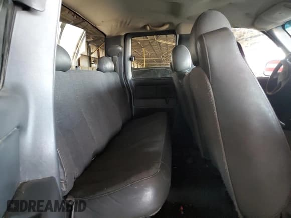 ✅ 2005 Chevrolet Silverado 1500 • VIN: 1GCEC19V95Z348240 • Лот: 56869465. Опубликован ранее на Copart с пробегом 251 012 миль. Бесплатный доступ к архиву аукционных продаж из США и подробный отчёт об истории автомобиля на DreamBid. Изображение 10.