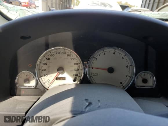 2007 Saturn VUE V6 z VIN 5GZCZ63467S824179, wystawiony jako Copart lot #77194104 z przebiegiem 221 843 mil mil oraz Nie do naprawy • Non repairable. Historia ofert i sprzedaży dostępna na DreamBid. Obrazek 9.