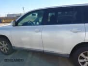 ✅ 2013 Toyota Highlander • VIN: 5TDZA3EH6DS037657 • Lot: 43034719. Listed on IAAI with 213,919 mi. Free auction sales archive from the USA and detailed vehicle history report at DreamBid. Image 15.