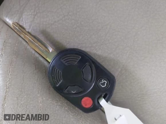 ✅ 2006 Lincoln Zephyr • VIN: 3LNHM26166R644917 • Lot: 41436026. Wystawiony na IAAI z przebiegiem 119 923 mil. Bezpłatny archiwum sprzedaży aukcyjnych z USA i szczegółowy raport historii pojazdu na DreamBid. Zdjęcie 11.